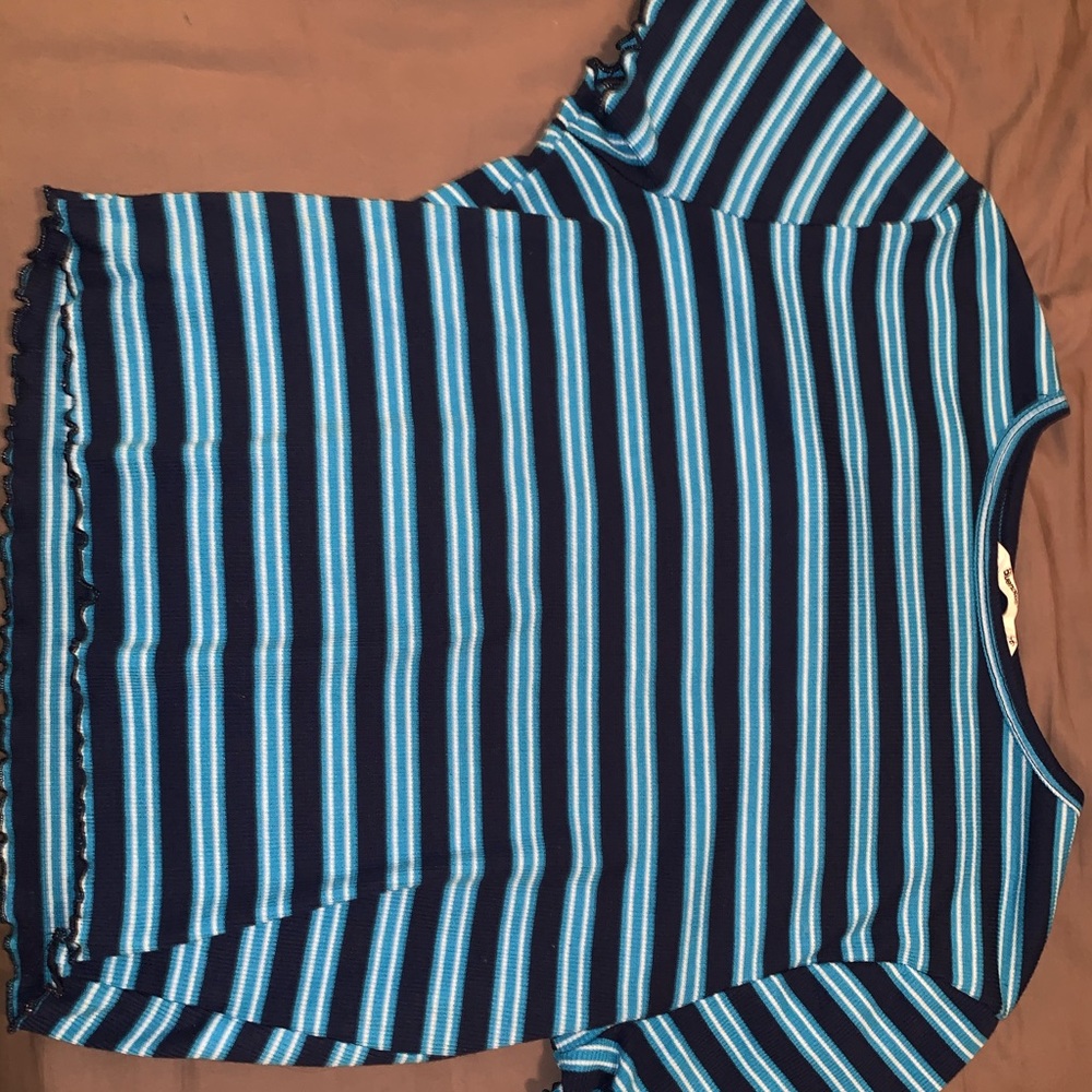 STRIPPED SHORT SLEEVE SHIRT